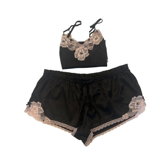 Black Lace Trim Satin Lingerie Set With Adjustable Straps - Picture 2 of 9